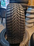 175 55r15 Kumho avec montage et équilibrage, Enlèvement, Utilisé