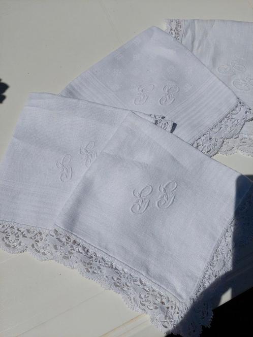 4 antieke servetten van linnen/katoen, Huis en Inrichting, Keuken | Textiel, Zo goed als nieuw, Theedoek of Handdoek, Wit, Verzenden