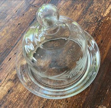 Glazel kaasstolp met onderschotel beschikbaar voor biedingen