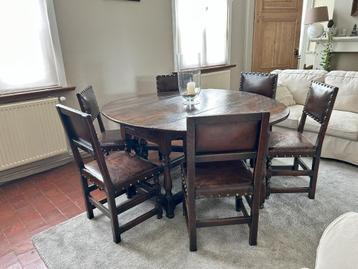 GATE LEG EIKEN TAFEL MET LEDEREN STOELEN beschikbaar voor biedingen