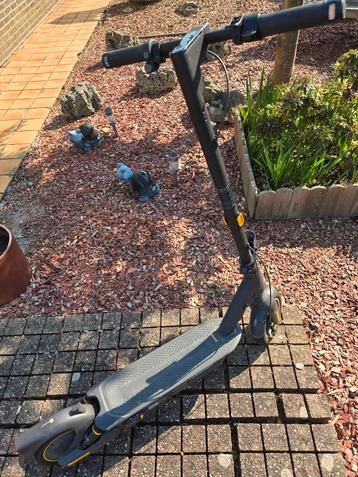e-scooter max, ninebot, Fietsen en Brommers, Ophalen, Gebruikt