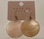 Parelmoer cirkelvormige oorbellen, Handtassen en Accessoires, Oorbellen, Ophalen of Verzenden, Zo goed als nieuw, Beige, Hangers