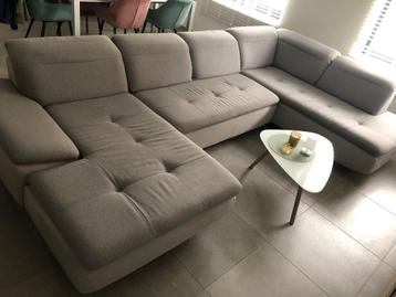 Mooie grote zetel - grijs beschikbaar voor biedingen