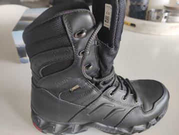 wandelschoenen beschikbaar voor biedingen