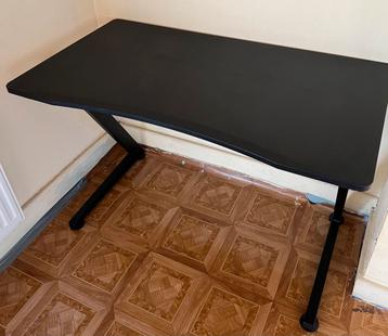 Azaca bureau- game bureau- metalen poten- 70x108x60- beschikbaar voor biedingen
