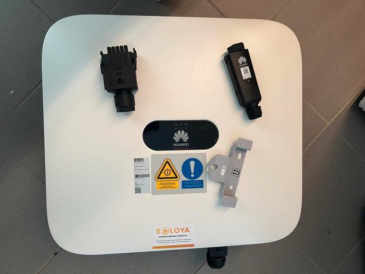 Huawei omvormer sun2000 6KTL-M1, 3-fasig, incl wifi dogle, Doe-het-zelf en Bouw, Zonnepanelen en Toebehoren, Zo goed als nieuw