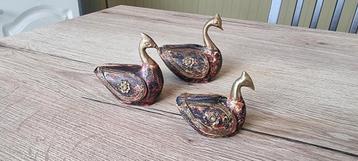 Vintage uit hout gesneden Indische ganzen beschikbaar voor biedingen