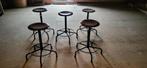 Industriële krukjes + stoel, Ophalen, In hoogte verstelbaar, Gebruikt, Overige materialen