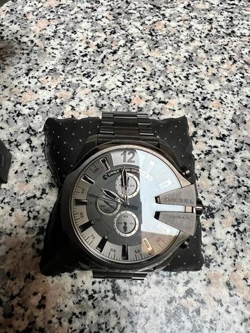 Diesel uurwerk mega chief beschikbaar voor biedingen