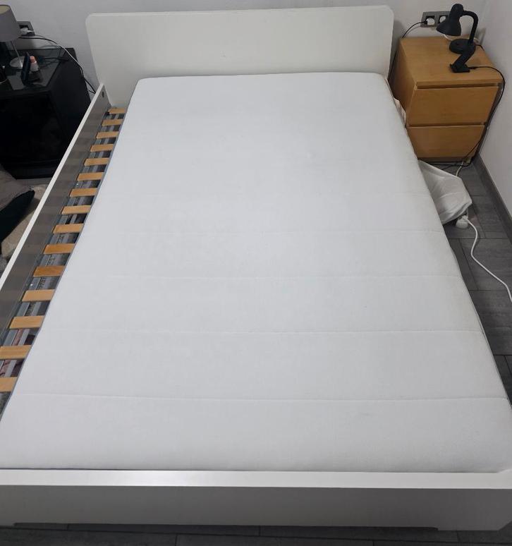 Ikea Vesteröy pocketveringsmatras 140x200cm stevig, Huis en Inrichting, Slaapkamer | Matrassen en Bedbodems, Zo goed als nieuw