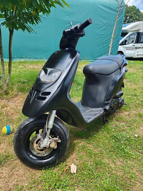 Piaggio typhoon be papieren B-klasse, Fietsen en Brommers, Scooters | Piaggio, Zo goed als nieuw, Ophalen