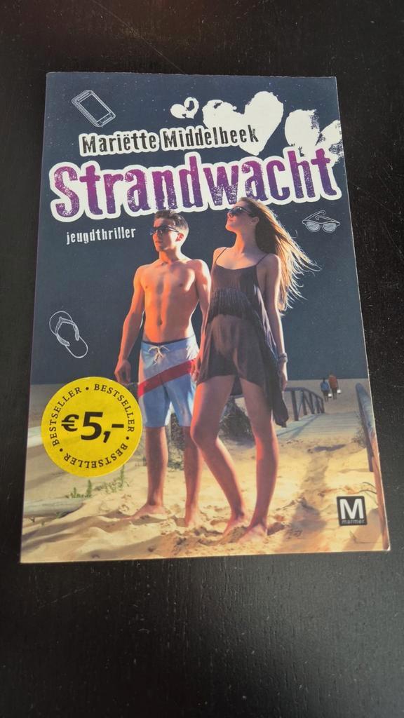 Mariëtte Middelbeek - Strandwacht, Boeken, Kinderboeken | Jeugd | 13 jaar en ouder, Zo goed als nieuw, Ophalen