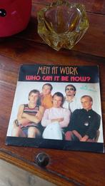 vinyl (45T) men at work "who can it be now", Ophalen, 1980 tot 2000, Zo goed als nieuw