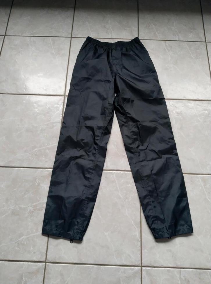 Zwarte polyester broek, merk Quechua, Kleding | Heren, Sportkleding, Zo goed als nieuw, Algemeen, Maat 46 (S) of kleiner, Zwart