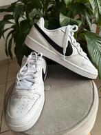 Nike sneakers in wit en zwart, uniseks, Ophalen of Verzenden, Zo goed als nieuw