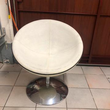 Pair of space age design chairs