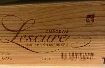 Koffer met 6 flessen St Emilion 2011 beschikbaar voor biedingen