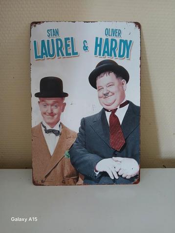 Laurel en Hardy plaat metaal 20 op 30cm  beschikbaar voor biedingen