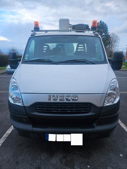 Vends Iveco Daily nacelle Topy 10, bon état général, 12 000€, Auto's, Bestelwagens en Lichte vracht, Particulier, Iveco, Ophalen