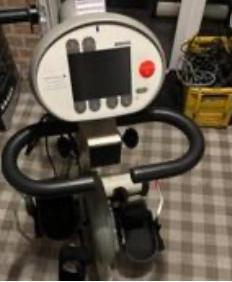 Motomed Viva 2 Parkinson armen en benen in zeer goede staat, Divers, Matériel Infirmier, Comme neuf, Enlèvement ou Envoi