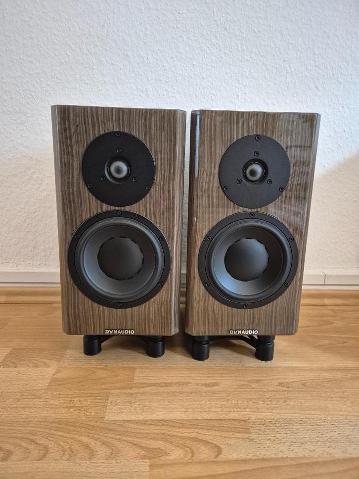 Dynaudio Special Forty - ebony wave (superb condition), Audio, Tv en Foto, Luidsprekerboxen, Zo goed als nieuw, Front, Rear of Stereo speakers