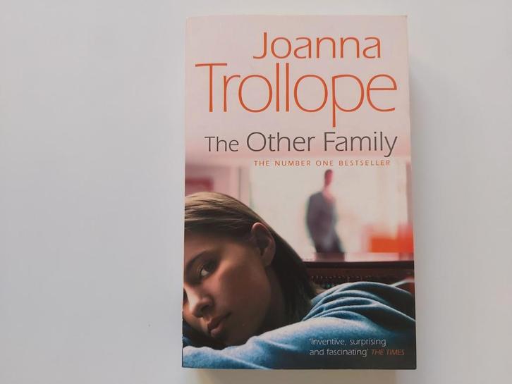 Joanna Trollope - The Other Family, Boeken, Romans, Zo goed als nieuw, Ophalen of Verzenden