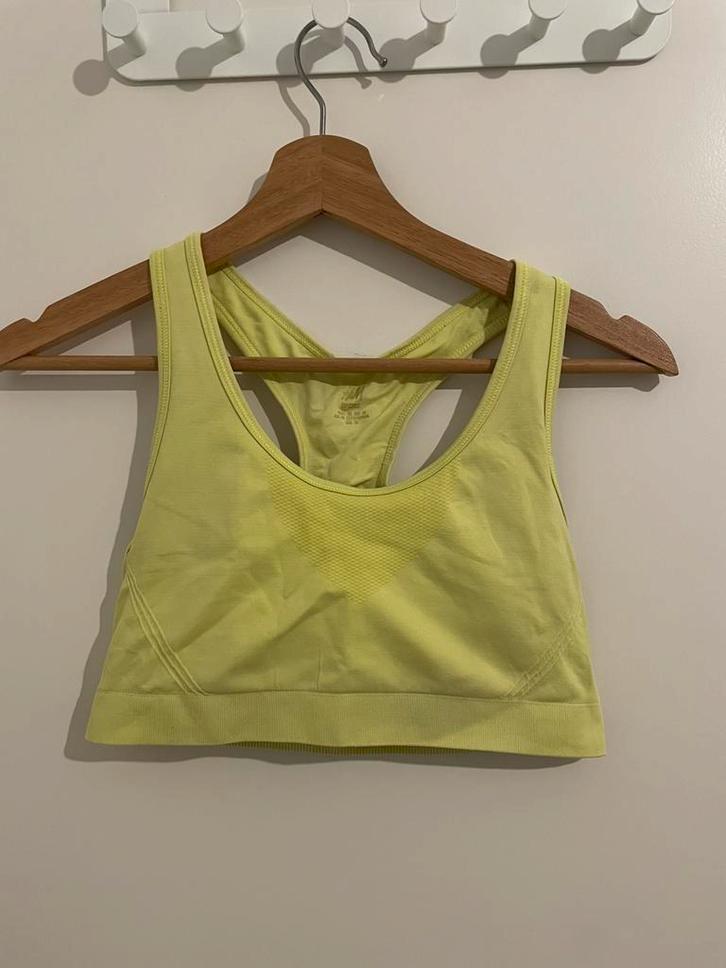 H&M Sport-bh - Lichtgroen, Kleding | Dames, Sportkleding, Zo goed als nieuw, Yoga, Maat 38/40 (M), Overige kleuren, Ophalen of Verzenden