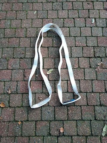 hijsbanden 3 stuks voor 5€. beschikbaar voor biedingen