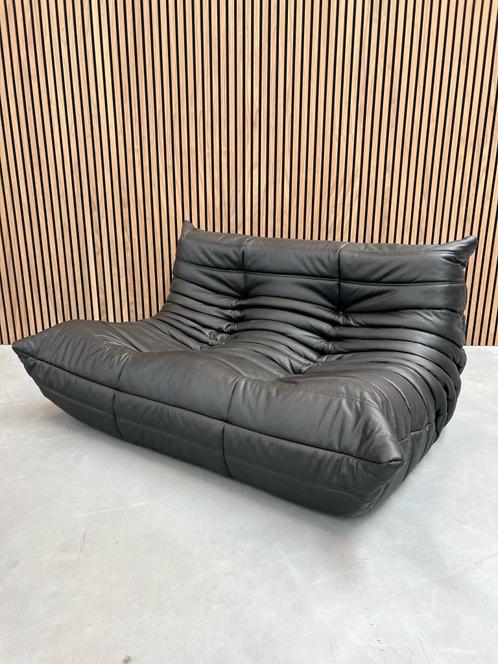 Ligne Roset  Togo - Midnight black tweezits, Antiek en Kunst, Antiek | Meubels | Stoelen en Sofa's, Ophalen of Verzenden