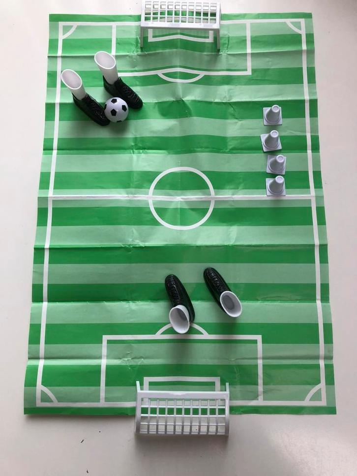 Mini tafel spel voetbal - vingervoetbal, Kinderen en Baby's, Speelgoed | Voetbaltafels, Zo goed als nieuw, Ophalen of Verzenden