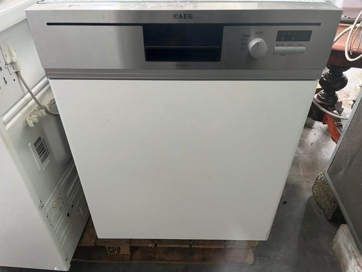 Vaatwas AEG, Elektronische apparatuur, Vaatwasmachines, Zo goed als nieuw, Ophalen