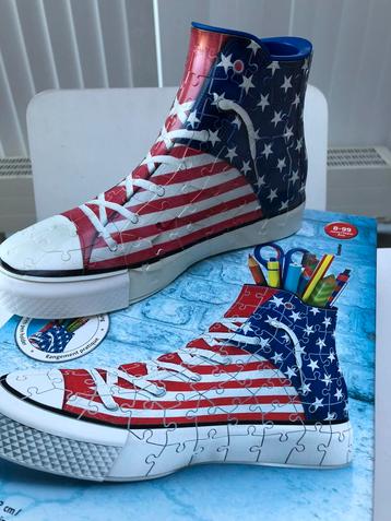 Ravensburger 3D puzzel sneaker Amerikaanse vlag, Enlèvement ou Envoi, Moins de 500 pièces, Utilisé, Rubik's Cube ou Puzzle 3D
