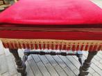 Table ancienne en chêne en velours rouge avec rangement, Antiquités & Art, Enlèvement ou Envoi