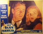 AFFICHETTE CINEMA PLASTIFIEE"THE BLUE DAHLIA", Enlèvement ou Envoi, Rectangulaire horizontal, Utilisé, Cinéma et TV