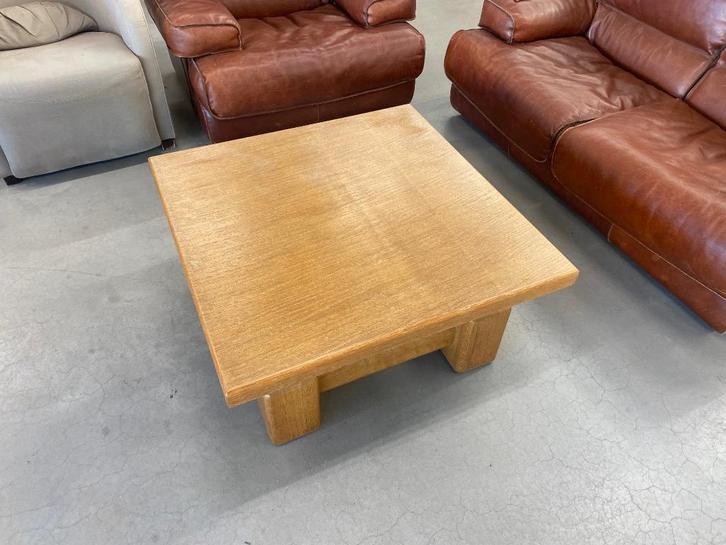 Klassieke houten koffietafel met sierlijke poten, Huis en Inrichting, Tafels | Salontafels, Gebruikt, Minder dan 50 cm, 50 tot 100 cm