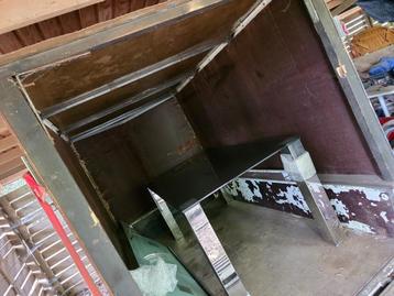 Prachtige zwart getint glazen eettafel chroom poten beschikbaar voor biedingen