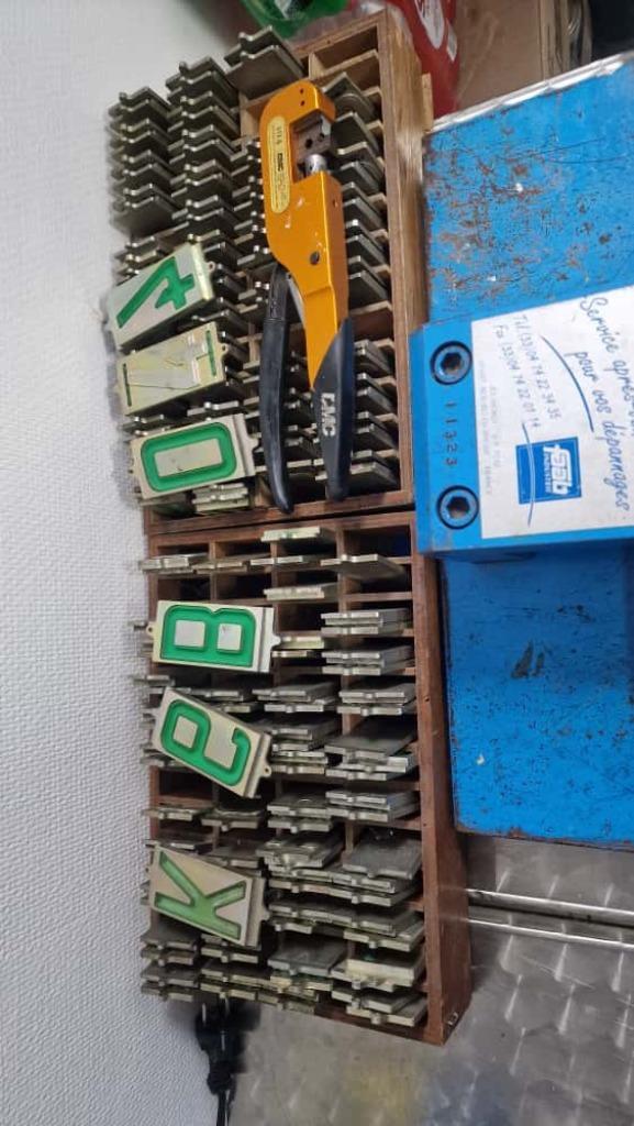 machine om autoplaten te produceren, Auto-onderdelen, Overige Auto-onderdelen, Gebruikt, Ophalen