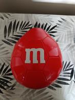 Ballon M&M rouge de la coupe du monde 2010, Sports & Fitness, Football, Comme neuf, Ballon, Enlèvement ou Envoi