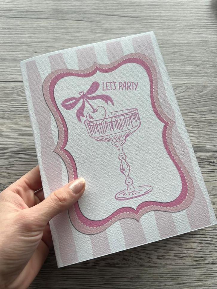 Carte d’invitation fait main – idéale pour vos fêtes, Hobby & Loisirs créatifs, Cartes | Maison | Fabrication artisanale, Comme neuf