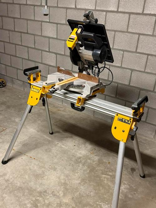 Dewalt Dw711, Doe-het-zelf en Bouw, Gereedschap | Zaagmachines, Zo goed als nieuw, Afkortzaag, 1200 watt of meer, 70 mm of meer