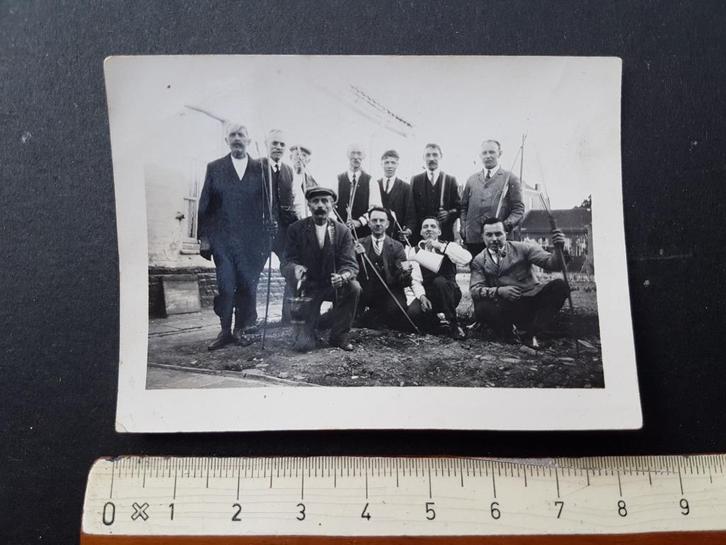 Foto Groep mannen met pijl en boog handboog, Sport en Fitness, Handboogschieten, Gebruikt, Longbow, Verzenden