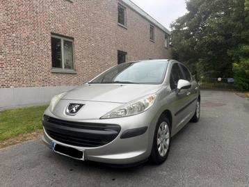Peugeot 207 1.4 essence 2008 152.000km 5 portes airco carnet beschikbaar voor biedingen