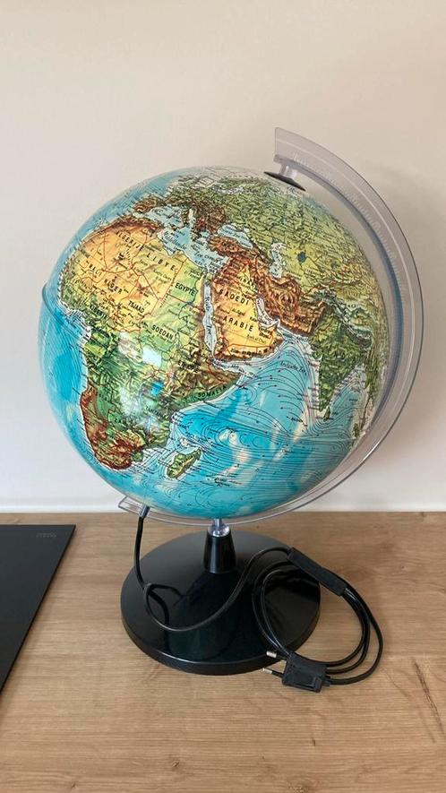 Vintage wereldbol met verlichting incl lamp, Huis en Inrichting, Woonaccessoires | Wereldbollen, Gebruikt, Ophalen of Verzenden