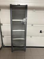 Verticale radiator voor badkamer. Merk Vasco., Ophalen, Radiator