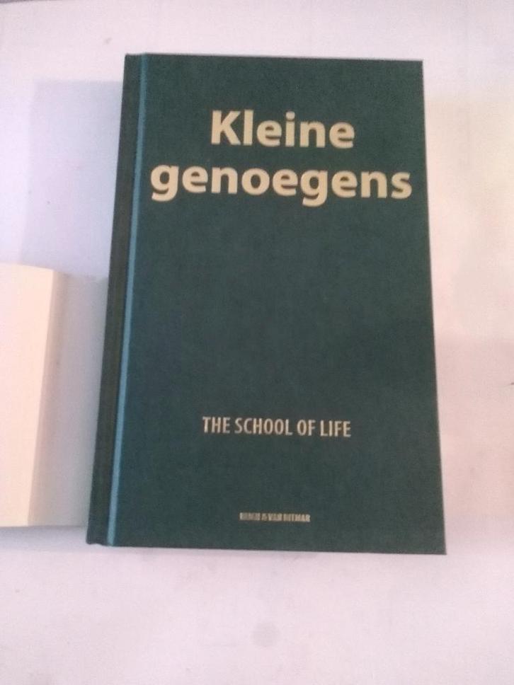 KLEINE GENOEGENS /  School of Life, Livres, Littérature, Neuf, Enlèvement ou Envoi