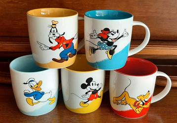 Set van 5 gloednieuwe Disney "Mickey en vrienden" mokken  beschikbaar voor biedingen