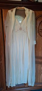 Robe de nuit avec peignoir, Enlèvement