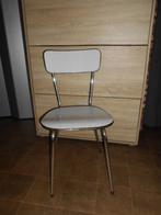 Vintage keukenstoelen - 2 stuks voor 10 €, Ophalen, Zo goed als nieuw