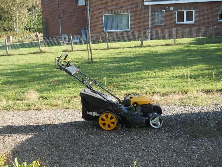 grasmachine zelftrekker mowox, Tuin en Terras, Grasmaaiers, Gebruikt, Benzine-grasmaaier, 50 cm of meer, Cirkelmaaier, Opvangzak