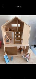 Houten poppenhuis met accessoires, Kinderen en Baby's, Ophalen, Zo goed als nieuw, Poppenhuis